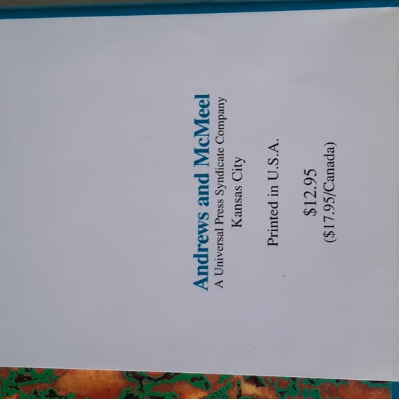 2 Entertaining Books - Picture 5 of 11